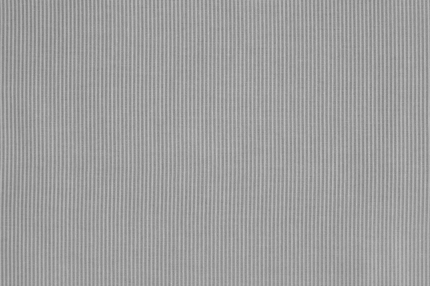 detailbild-1,5mm-streifensatin-grau-hotelbettwaesche-draufsicht