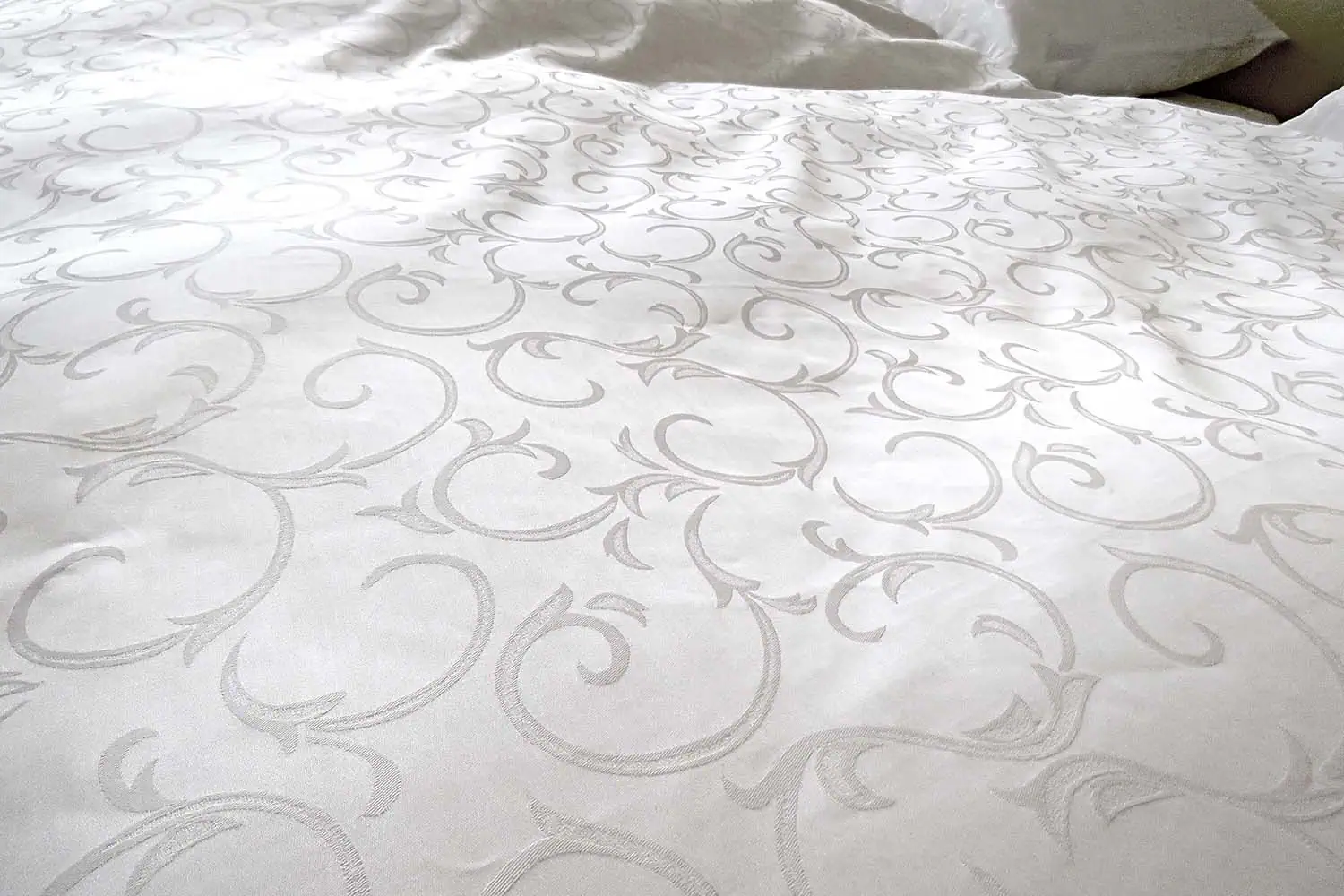 Millieubild-detail bettwaesche-hotellerie-jacquard-floral