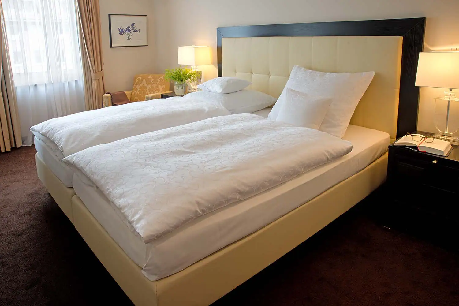 Millieubild-bettwaesche-hotellerie-jacquard-floral