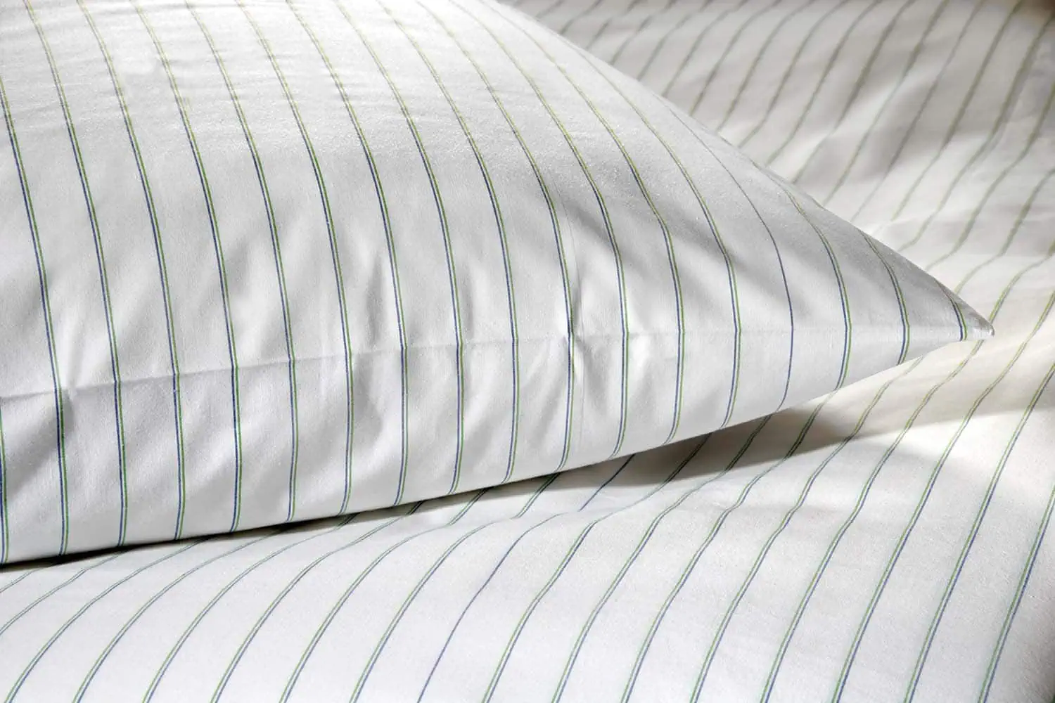 detailbild-bettwaesche-gesundheitswesen-kissen-rhein